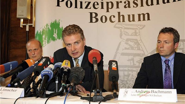 �éf disciplinární komise UEFA Peter Limacher mluví o nejv�t�ím fotbalovém skandálu v Evrop�.