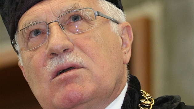 Prezident Václav Klaus pi pedání estného doktorátu na VUT v Brn