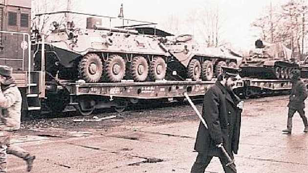 Odjezd ruských vojsk, která více ne dvacet let okupovala eskoslovensko (1990)