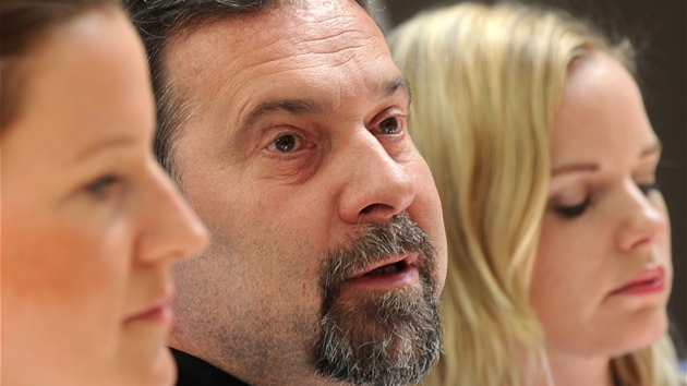 Karolína Peake, Radek John a Kate�ina Klasnová