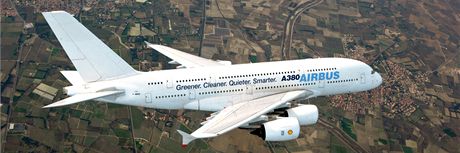 Airbus A380 je nejvtím osobním letadlem na svt. Ilustraní snímek
