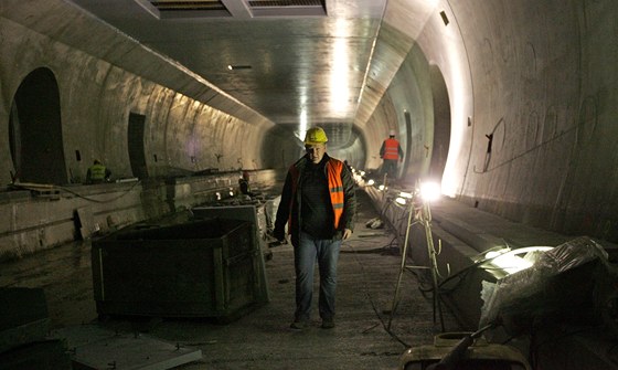 Aktivisté se snaí domluvit s investorem Dobrovského tunel. Auta by v nich mohla jezdit u pítí rok.