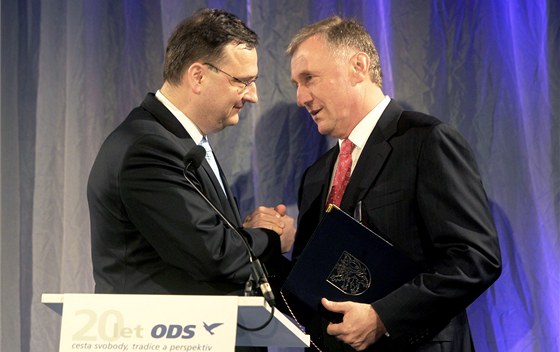 Petr Neas a Mirek Topolánek pi oslav 20. výroí zaloení ODS. (21. dubna 2011)