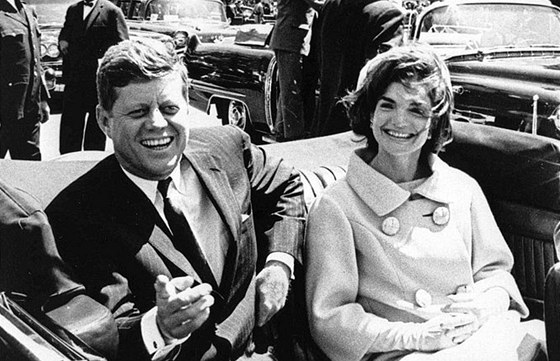 John F. Kennedy s manželkou Jacqueline Kennedyovou 
