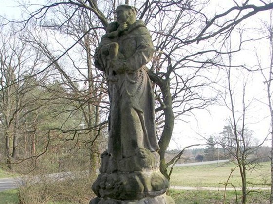 Po zlodji barokní sochy svatého Antonína Paduánského pátrají policisté z eské Lípy.
