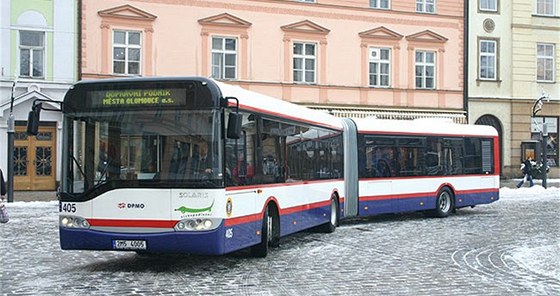 V Olomouci budou od ledna opt jezdit noní autobusy, místo zruených tí linek vak bude jezdit jen jedna. Ilustraní foto