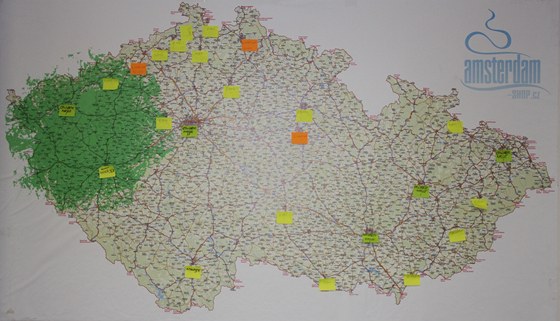 Mapa otevench a plnovanch Amsterodam shop v esku zabaven pi policejn razii v olomouckm obchodu.