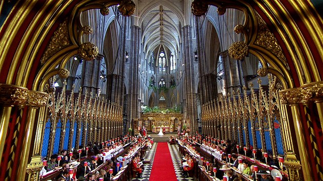 Westminster Abbey je místem, kde se u� uskute�nilo patnáct královských svateb. William a Kate si tisíc let staré opatství vybrali pro jeho nádheru, bohatou historii a navzdory jeho rozlehlosti i pro relativn� intimní atmosféru p�ed oltá�em.