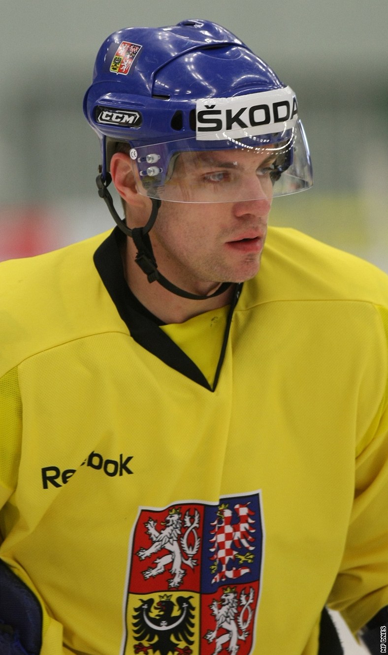  Petr Hubá�ek