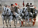 Královské jezdectvo bhem zkouky svatby prince Williama a Kate Middletonové v Londýn. (27. dubna 2011)