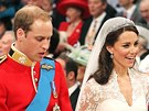 Princ William, Kate Middletonová a Michael Middleton pi svatebním obadu ve...