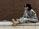 Americká vojaka po stelb ve Fort Hood v Texasu (5. listopadu 2009)