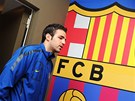Cesc Fabregas v útrobách barcelonského stadionu Nou Camp. Bude to v pítí sezon kadodenní samozejmost?