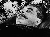 Josif Stalin po sv smrti v roce 1953