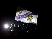 OSLAVY A DO RNA. Na madridskm nmst Cibeles slavilo triumf fotbalist Realu Madrid ve panlskm pohru 60 tisc lid.