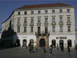 Barokní Salmův palác, který stojí na olomouckém Horním náměstí, před zahájením...