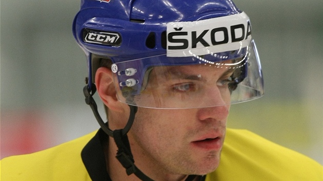 VETERÁN. Hokejový útoník Petr Hubáek je v souasné reprezentaci nejstarí. eit pitom musí bleskový pestup z Brna do Finska.