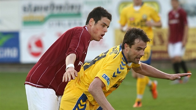 Momentka z duelu Jihlava (lutá) - Sparta B.