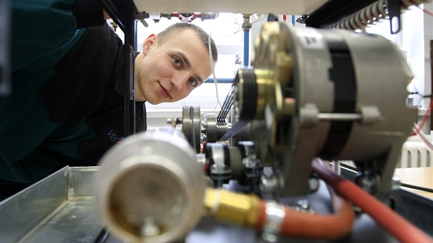 David Kolá, student, který sestavil ekologický parní motor.