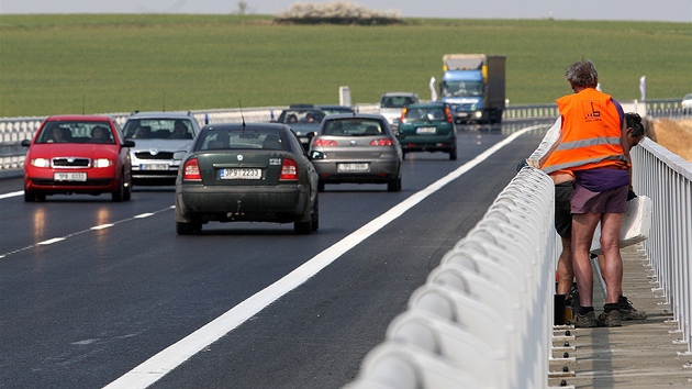 �erstv� otev�ený obchvat T�emo�né.