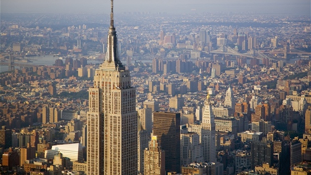 Empire State Building navrhl William F. Lamb z architektonické firmy Shreve, Lamb a Harmon.