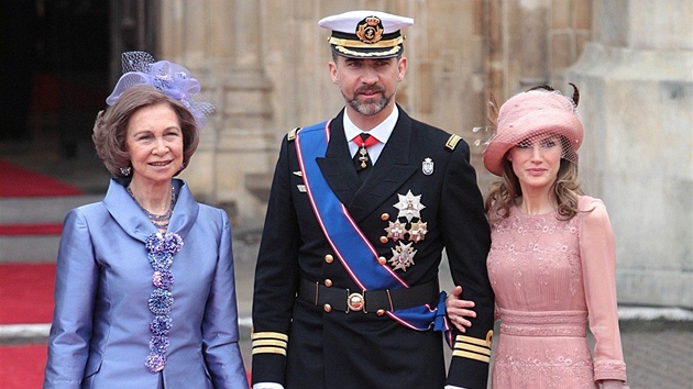 panlská královna Sofia, princ Filip a jeho ena Letizia na svatb britského...