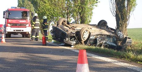 Nehoda auta se tymi lidmi u Klenice (5. kvtna 2011)