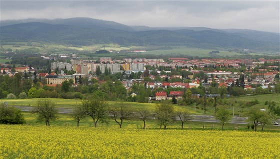 Panorama Ostrova na Karlovarsku.