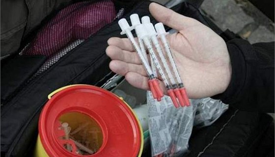 Vk drogov závislých na luknovsku klesá, mezi narkomany jsou i nezletilí. (ilustraní snímek)