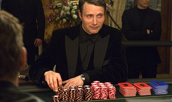 Z filmu Casino Royale - Mads Mikkelsen jako Le Chiffre