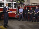 Americký prezident Barack Obama pi setkání s hasii z jednotky . 54 (5. kvtna 2011)
