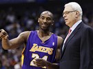 Hlavní postavy LA Lakers Kobe Bryant a trenér Phil Jackson.