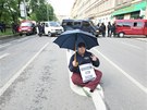 Iniciativa Brno blokuje na trase prvomájového pochodu Dlnické mládee - ulice Kolit. (1. kvtna 2011)