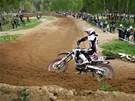 Úvodní závod sedmidílného mezinárodního mistrovství eské republiky v motokrosu v Pacov na Pelhimovsku (8. kvtna 2011).