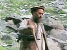 Usáma bin Ládin (vlevo) s dosavadní dvojkou teroristické sít al-Káida Ajmánem...