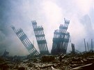 Trosky svtového obchodního centra po útocích z 11. záí 2001, za n byl zodpovdný bin Ládin