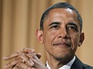 Barack Obama na výroní veei s novinái. O akci na dopadení bin Ládina v tu chvíli vdl, nedal na sob nic znát (30. dubna 2011)
