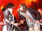 Aerosmith v Praze 1. 7. 2010 (Joe Perry, Steven Tyler)