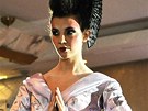 PUNKOVÁ GEJA. Svatební model inspirovaný japonským kimonem