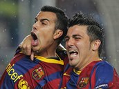 VEDEME! Pedro (vlevo) a David Villa se raduj z glu Barcelony.