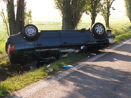 Nehoda auta se tymi lidmi u Klenice (5. kvtna 2011)
