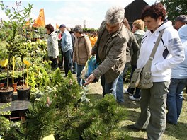 Veletrh Floria ve Vkch u Krome lk zahradke, chovatele, chalupe i pstitele na nejrznj hobby sortiment.