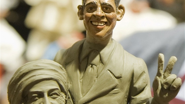 V Neapoli se v místním obchod s figurkami do betlému objevila soka Baracka Obamy s hlavou Usámy bin Ládina (2. kvtna 2011)