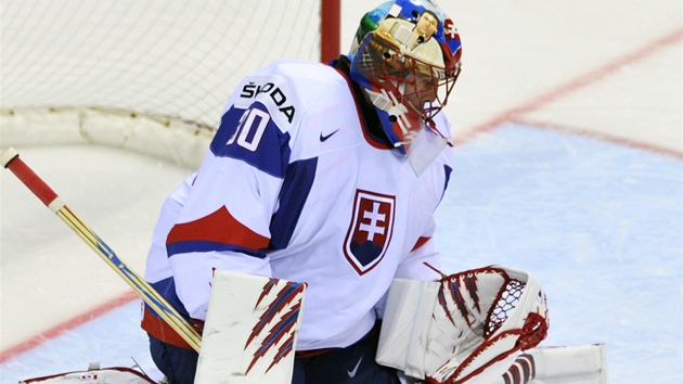 Pár úsp�ných zákrok� Jaroslav Halák p�edvedl, ale porá�ce s Ruskem zabránit nedokázal.