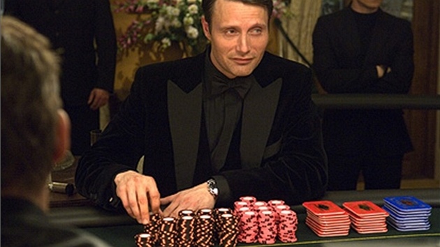 Z filmu Casino Royale - Mads Mikkelsen jako Le Chiffre