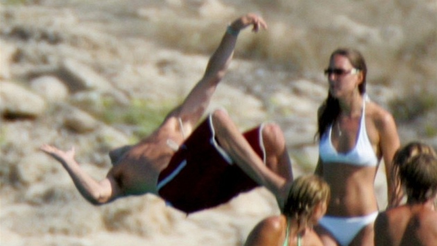 Princ William a Kate Middletonová na jacht na Ibize v roce 2006