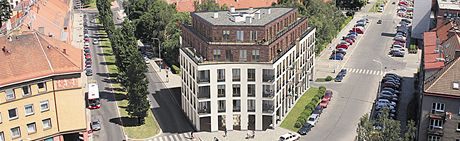 Novostavba u námstí Na Santince nabídne byty v cen od 5,8 do 23,5 milionu korun.