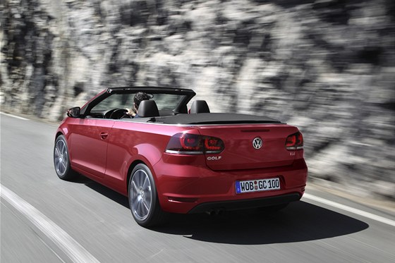 Kdy se koncem 70. let ladil design prvního Golfu Cabriolet, byl u toho v designcentru Volkswagenu Rüdiger Folten (pracuje tam od roku 1973) a te i vidl, jak se vyvíjel vzhled nového kabria.