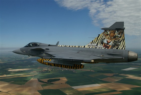 Letoun Jas-39 Gripen elitní tygí letky