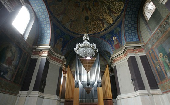 Varhany, jediný koncertní nástroj tohoto typu v Hradci Králové. Ilustraní foto
